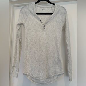 Gap Women's Light Heather Gray Long Sleeve Top